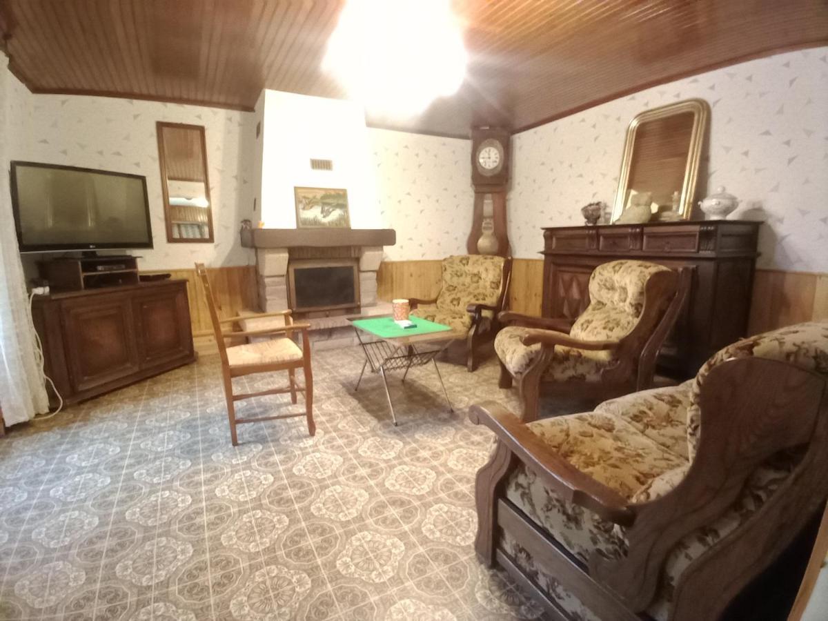 Maison Avec Jardin Entre Cordes/Ciel Et Monesties Salles  Luaran gambar